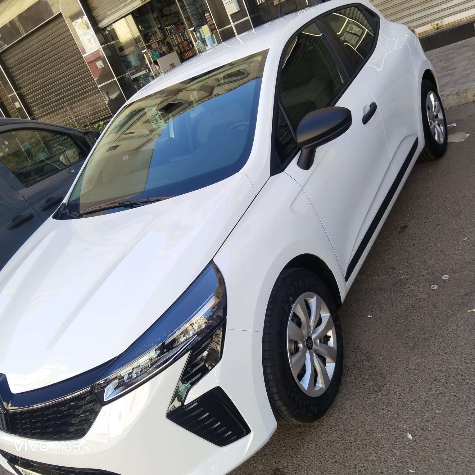 RENAULT CLIO BLANCHE